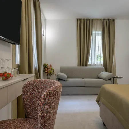 Antique Luxury سبليت