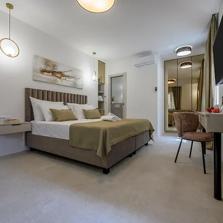 Antique Luxury Pensionat Split