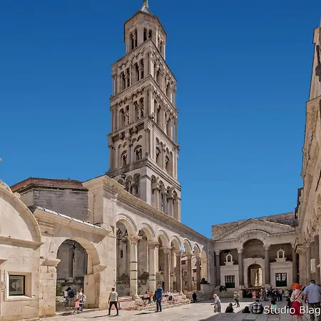 Antique Luxury Guest house